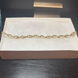 Elegant Gold tone Chain Bracelet